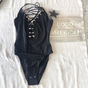 GOOD AMERICAN BNWT Black plunging bodysuit with star pasties***